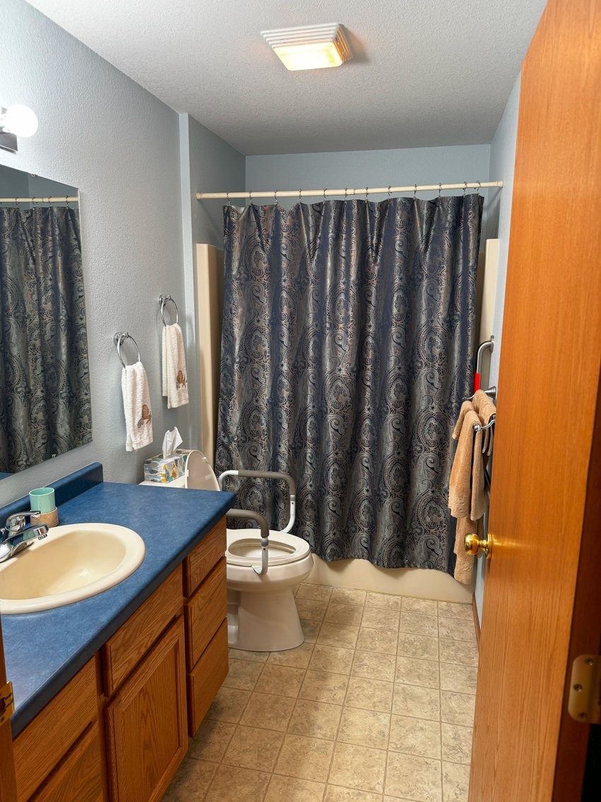 Image for Garry & Barb Schmidt Real Estate Auction