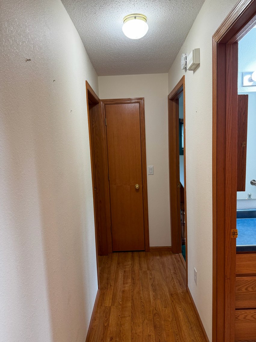 Image for Garry & Barb Schmidt Real Estate Auction