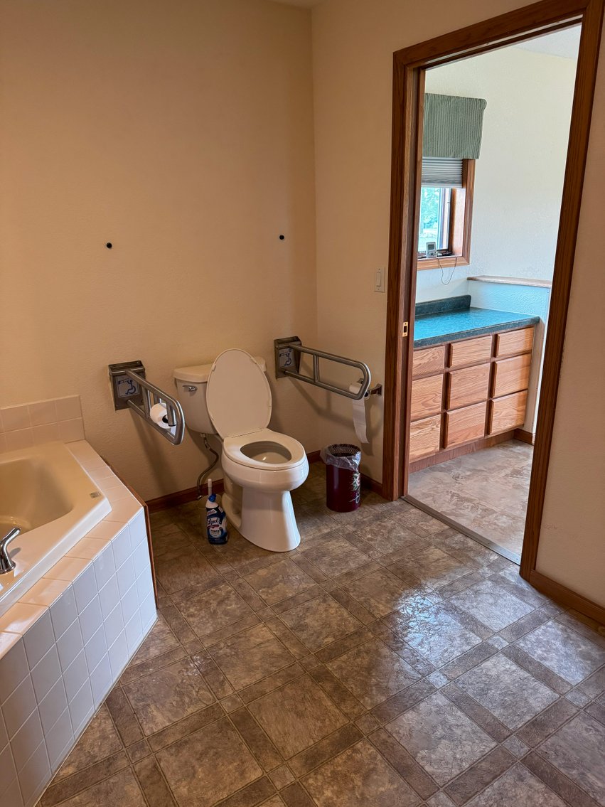 Image for Garry & Barb Schmidt Real Estate Auction