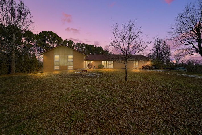 Image for ABSOLUTE AUCTION | 676 WINE RD. DANDRIDGE, TN