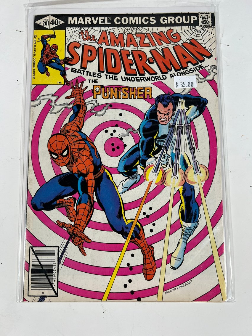 Image for COMICS & COLLECTIBLES - 500+ LOTS - ABSOLUTE