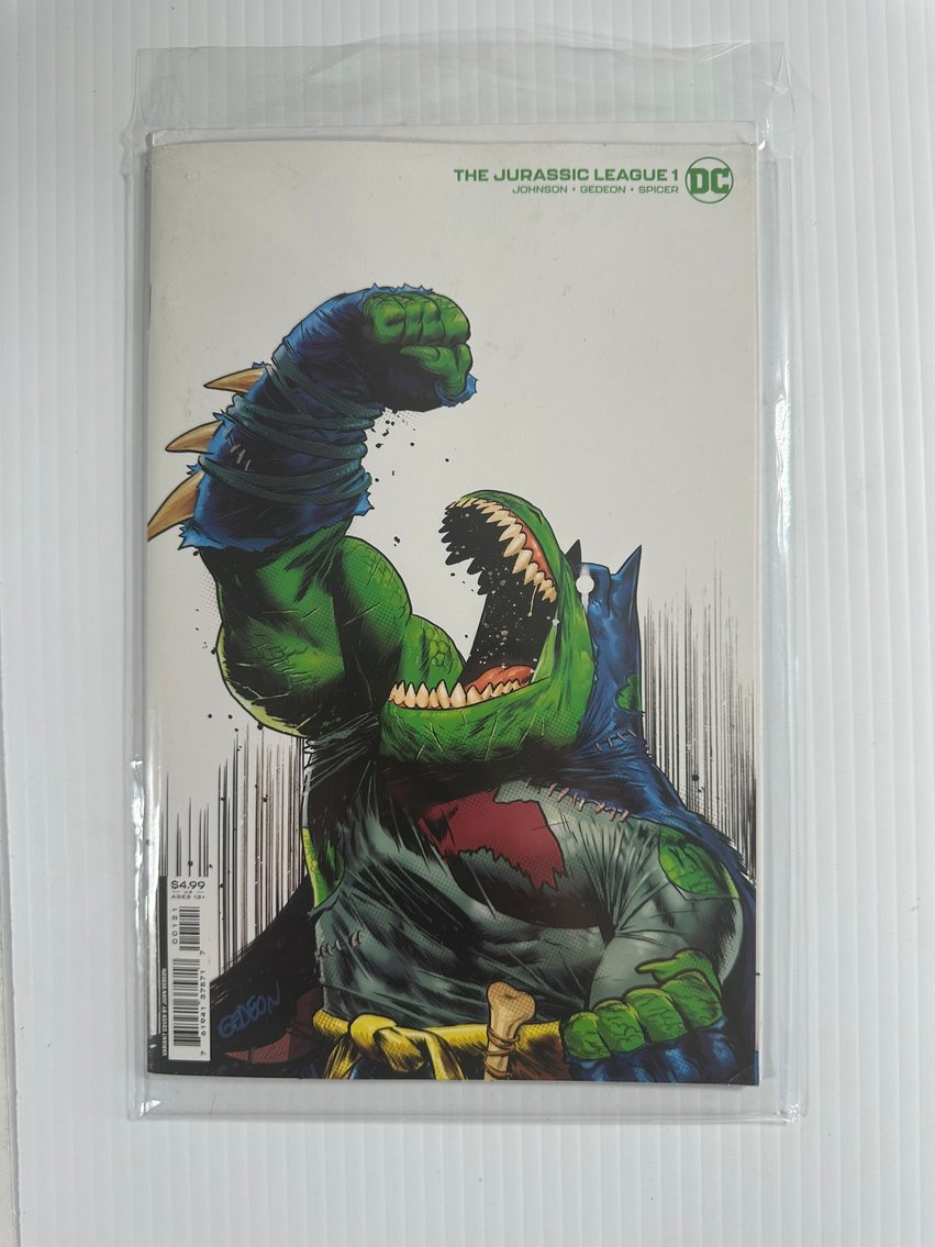 Image for COMICS & COLLECTIBLES - DC - 500+ LOTS