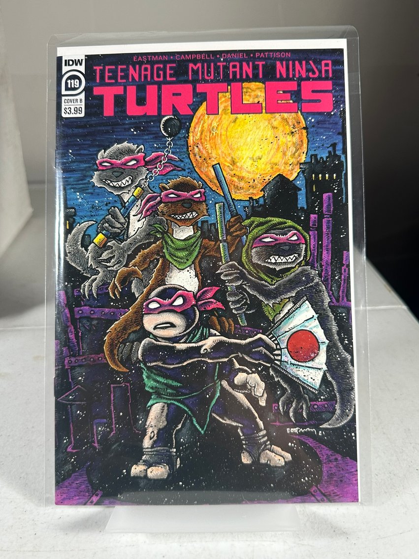 Image for COMICS & COLLECTIBLES - 500+ LOTS - TMNT & MORE