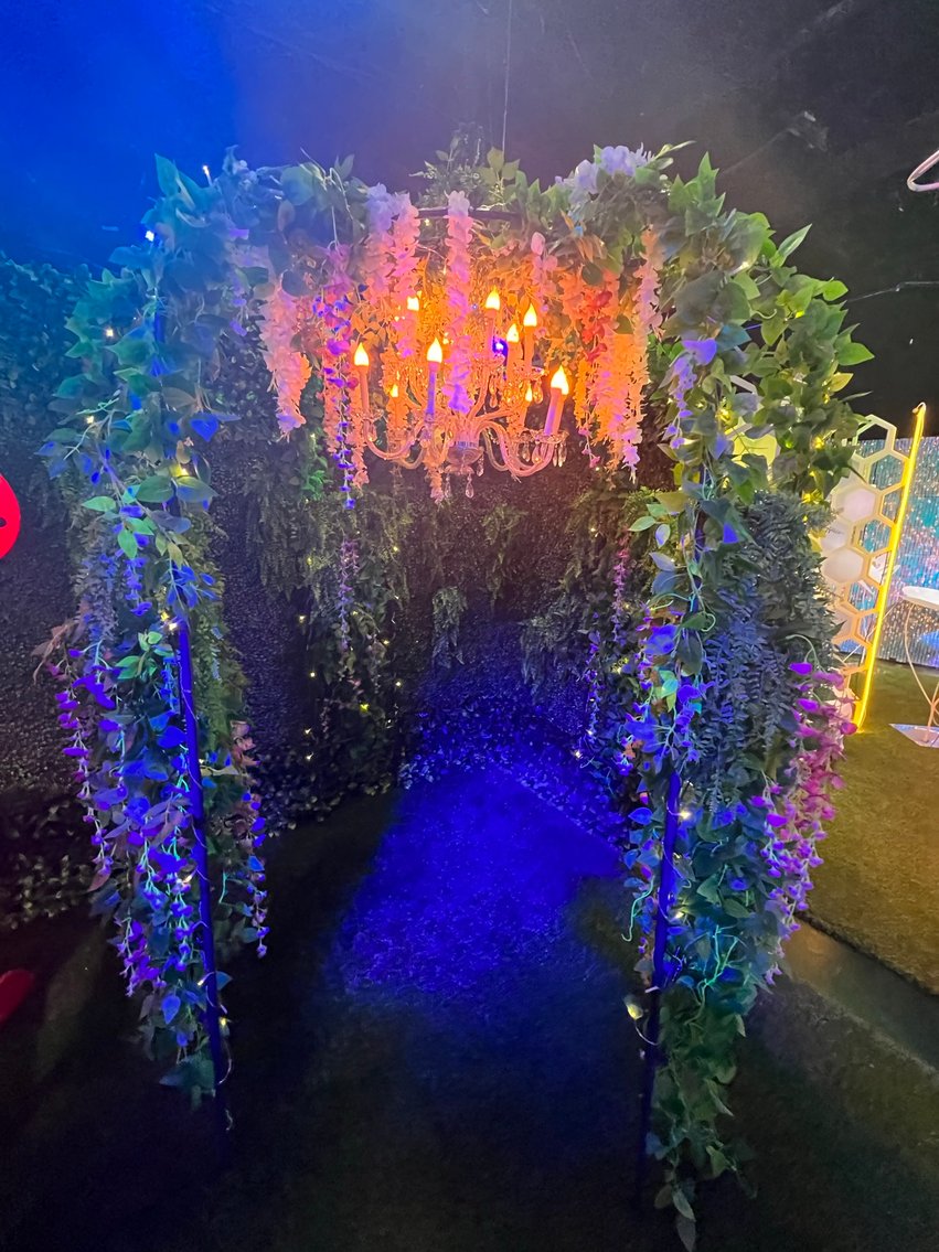 Image for 10,000sf INDOOR ATTRACTION - LIGHTING, EQUIPMENT, DECOR