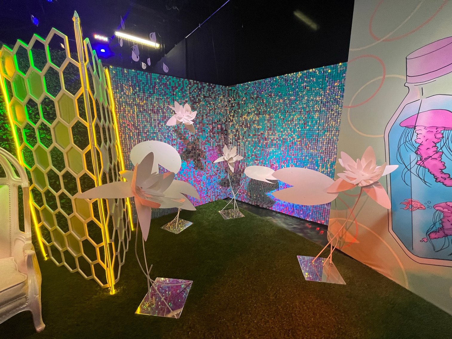 Image for 10,000sf INDOOR ATTRACTION - LIGHTING, EQUIPMENT, DECOR