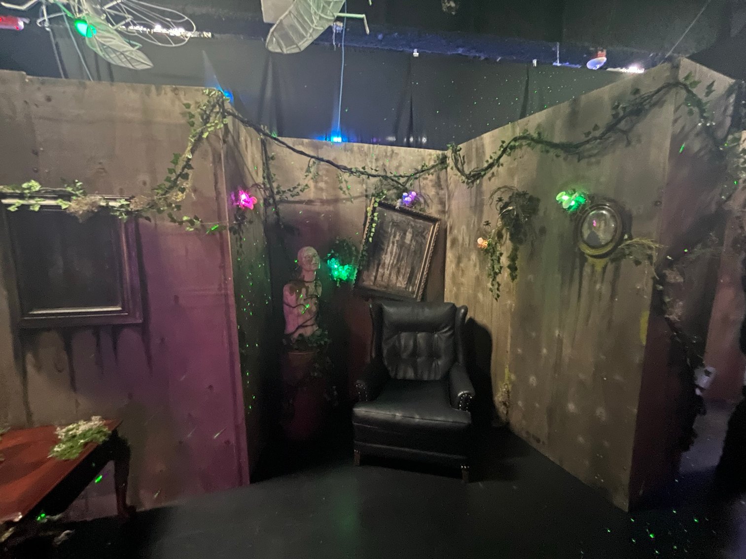 Image for 10,000sf INDOOR ATTRACTION - LIGHTING, EQUIPMENT, DECOR