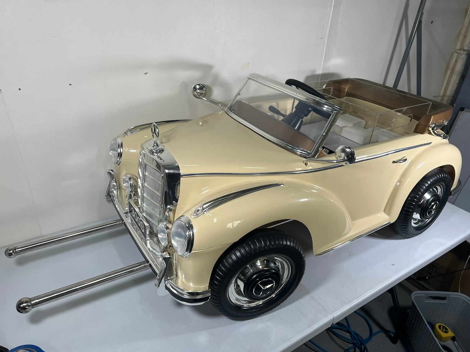 Image for SURPLUS LIQUIDATION - PARTY SUPPLIES, SPECIAL FX, LIGHTING, & MORE