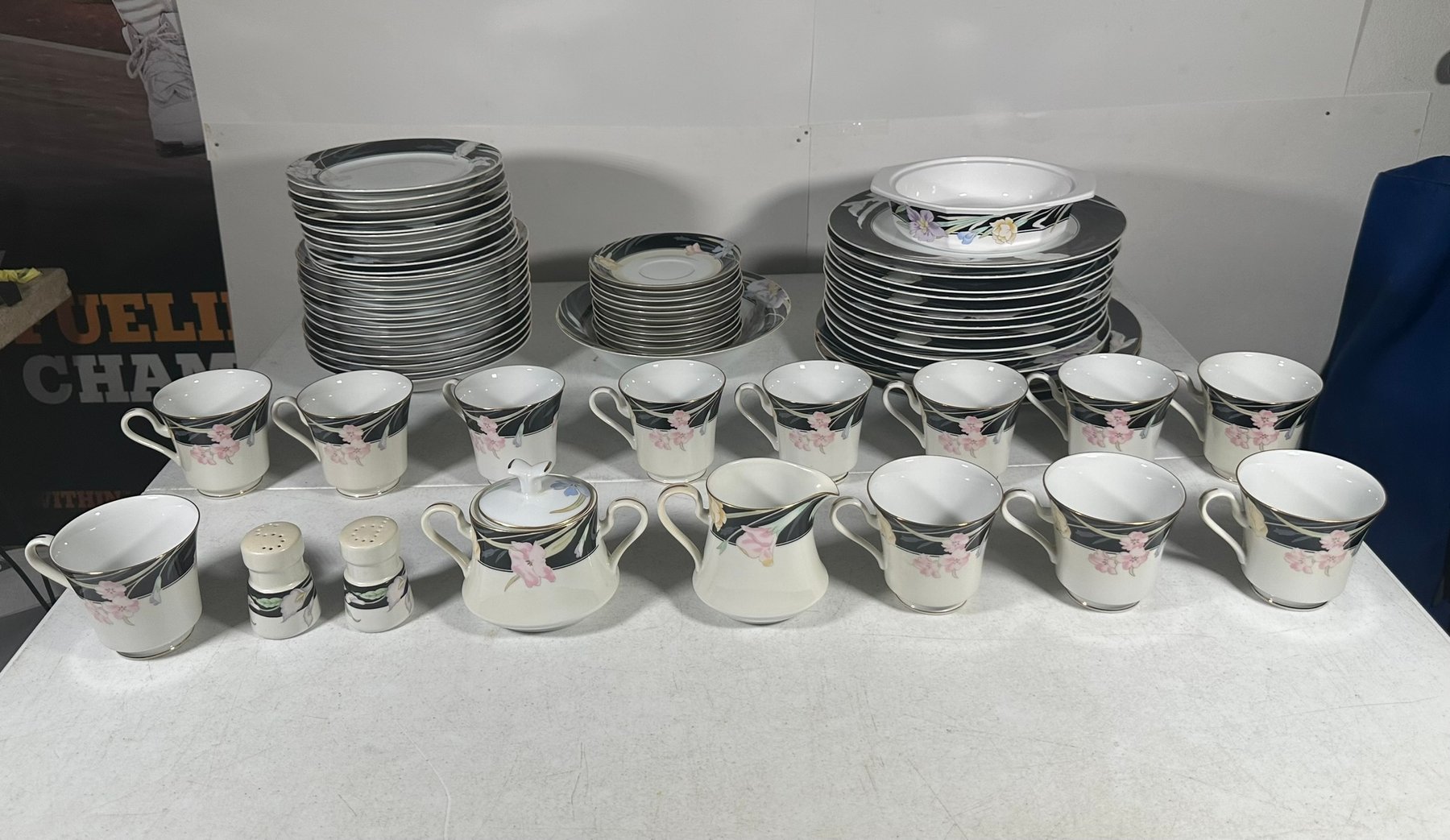 Image for ESTATE AUCTION - COINS, MURANO GLASS, ELECTRONICS, BMW