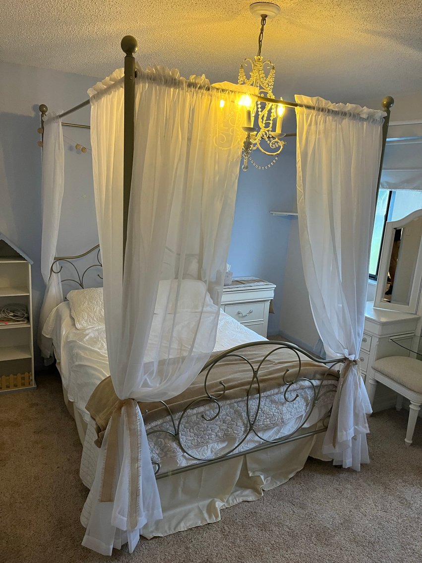 Image for ESTATE AUCTION - RV, CAR, COLLECTIBLES, ELECTRONICS