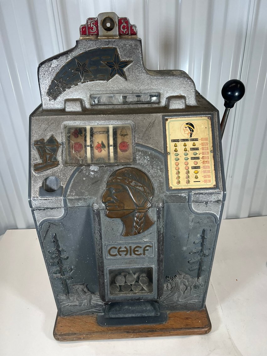 Image for ANTIQUES - BEER STEINS, TAXIDERMY- 750+ LOTS