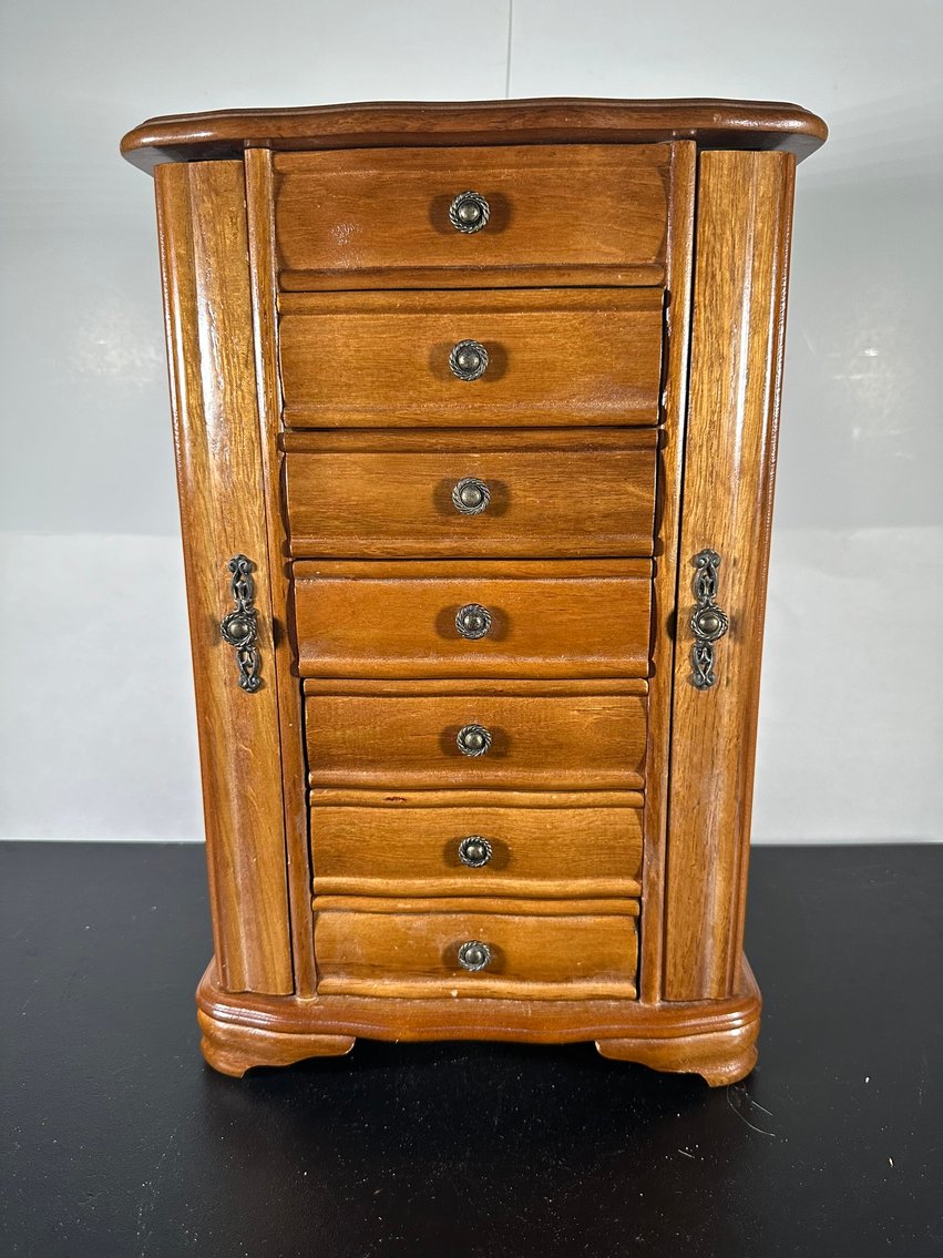 Image for JEWELRY, GENERAL MERCHANDISE, & MORE - ABSOLUTE