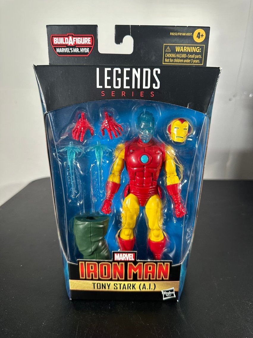 Image for COMICS, TOYS, COLLECTIBLES - 400+ LOTS