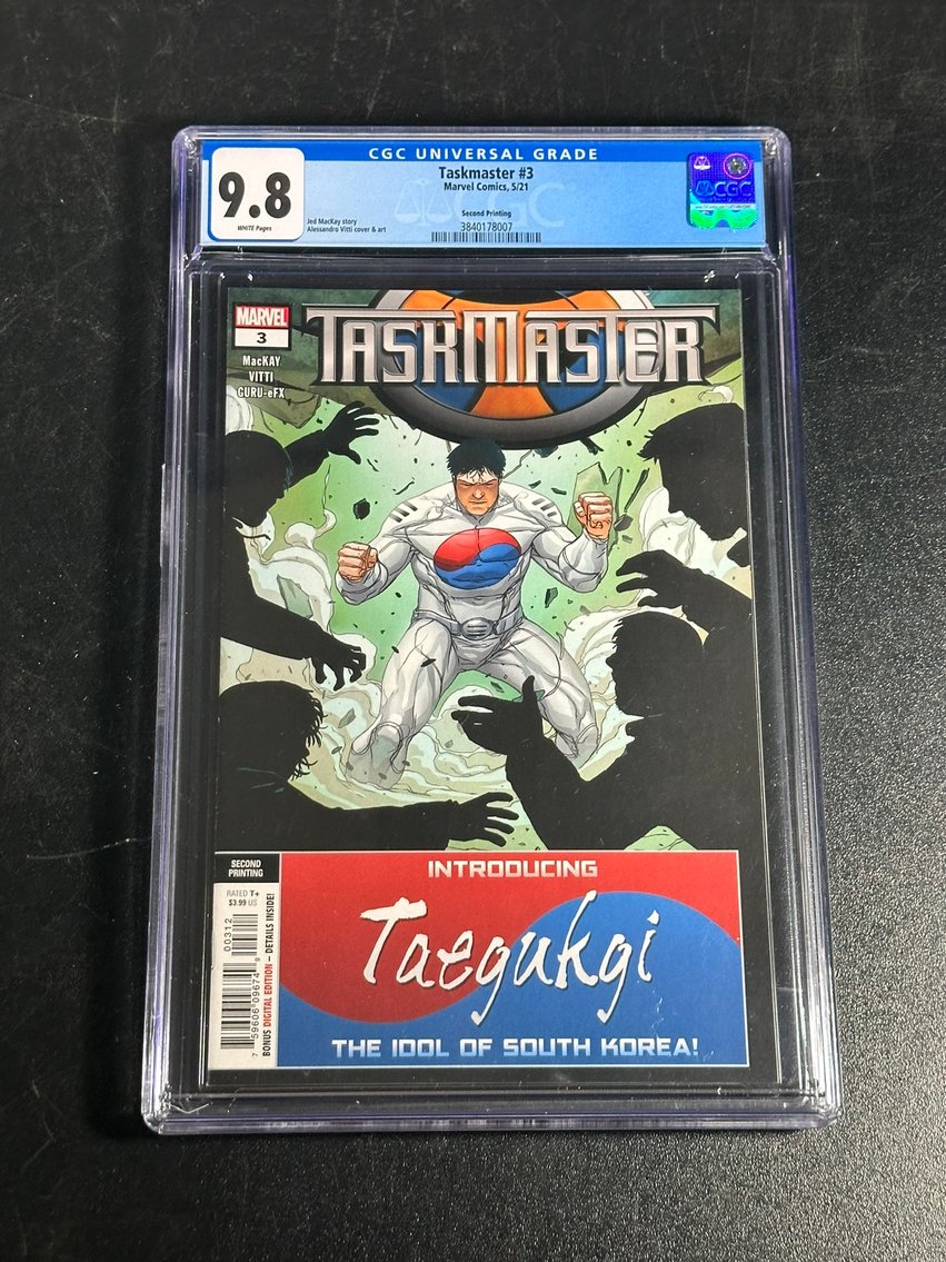 Image for COMICS & COLLECTIBLES - 300+ LOTS