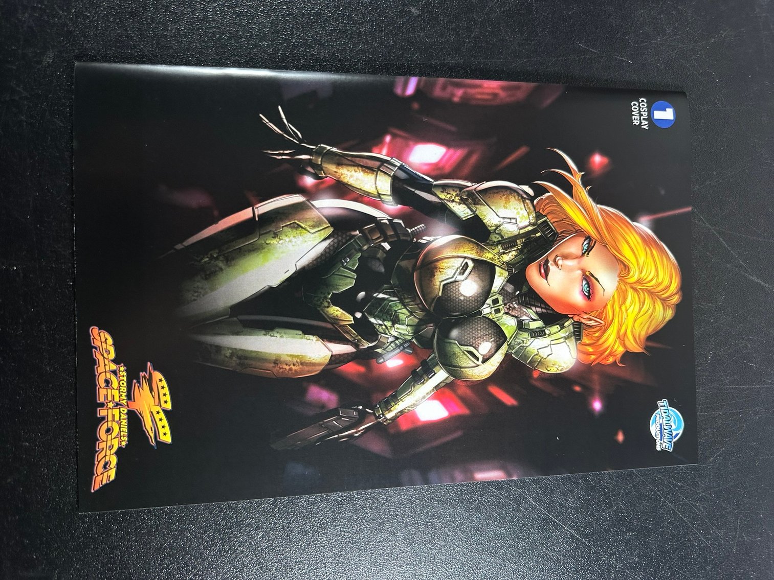 Image for COMICS & COLLECTIBLES - 300+ LOTS