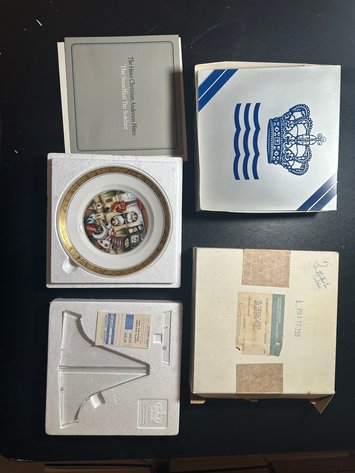 Image for ESTATES - 300+ COLLECTOR PLATES & MORE