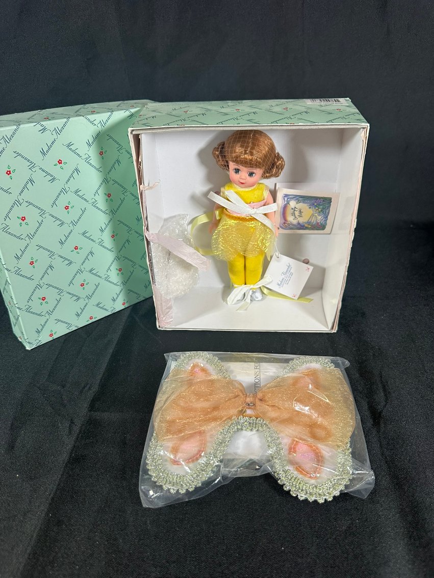 Image for ESTATE - VINTAGE DOLLS - ABSOLUTE