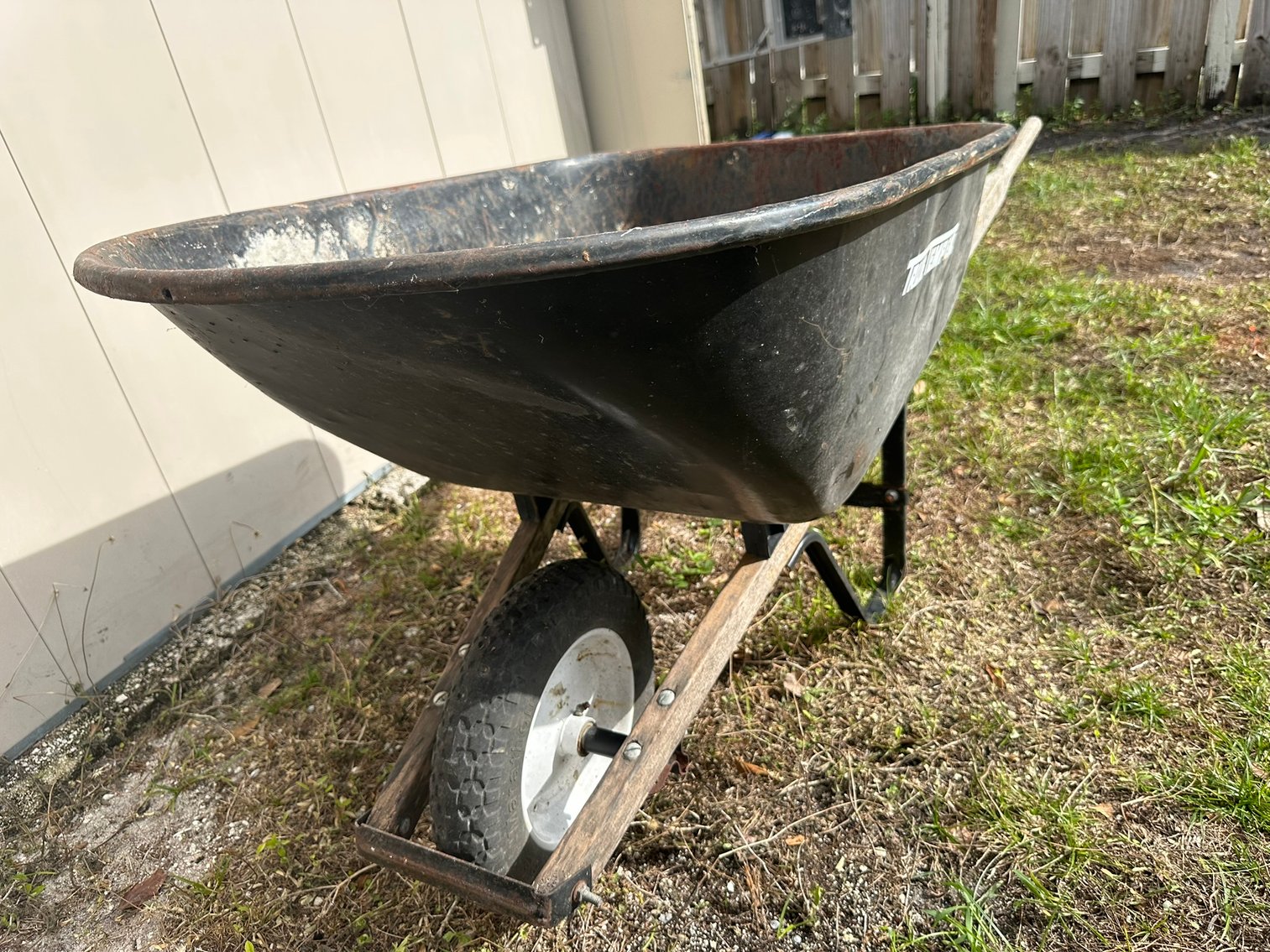 Image for ABSOLUTE AUCTION - LIQUIDATION