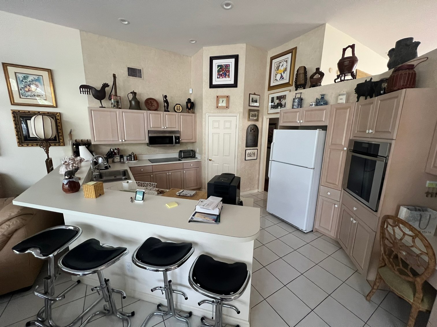 Image for (DAY 2) LUXURY ESTATE - ANTIQUES, DALI', PIANO, COLLECTIBLES - ABSOLUTE