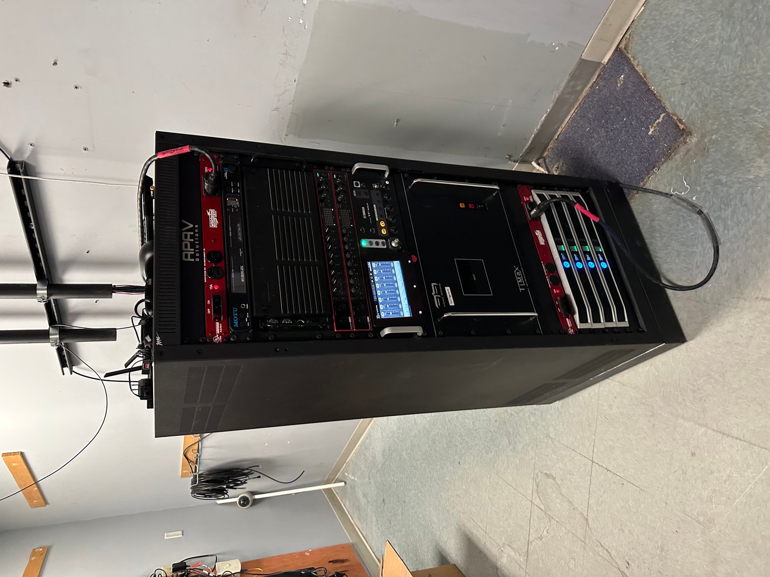 Image for **SHORT NOTICE** IMMERSIVE EXPERIENCE LIQUIDATION - ABSOLUTE