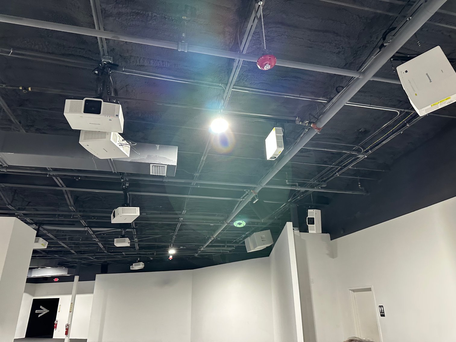 Image for **SHORT NOTICE** IMMERSIVE EXPERIENCE LIQUIDATION - ABSOLUTE