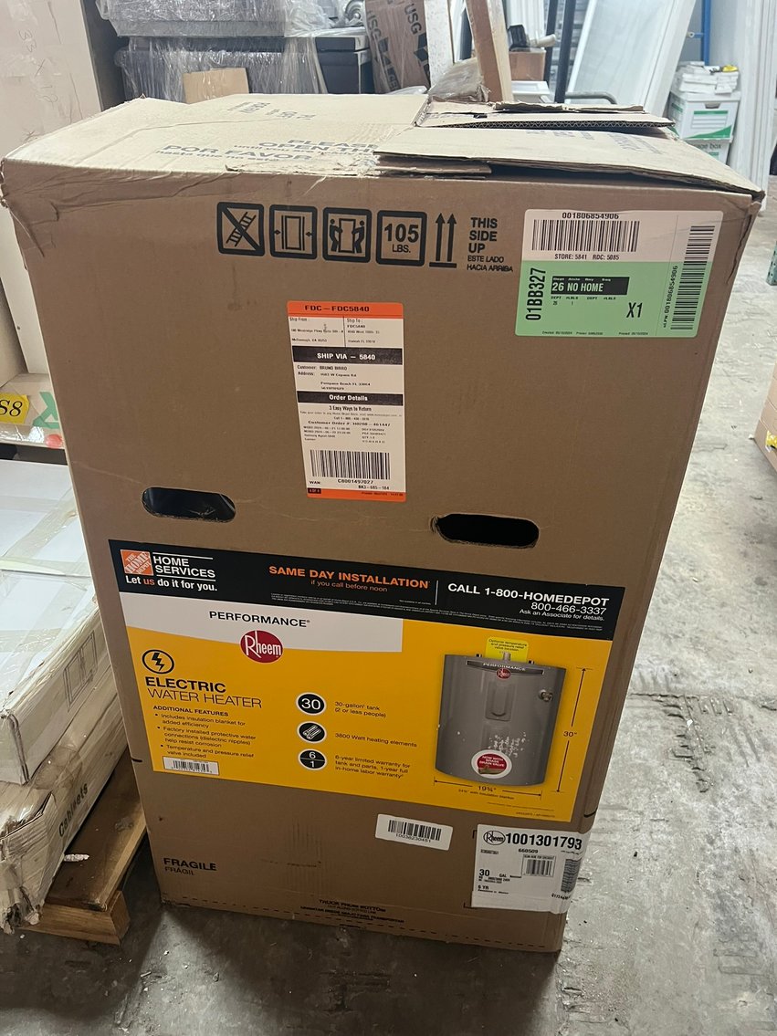 Image for MACHINERY, EQUIPMENT, BOX TRUCK ++ ABSOLUTE