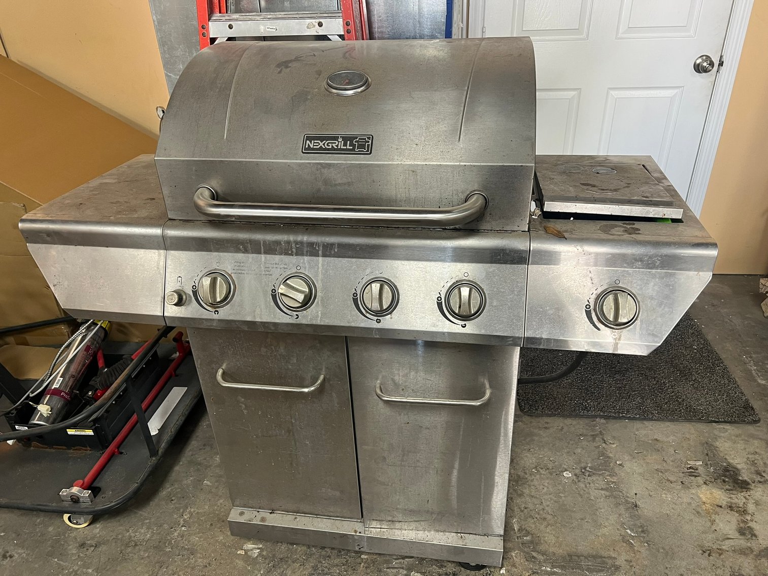 Image for MACHINERY, EQUIPMENT, BOX TRUCK ++ ABSOLUTE