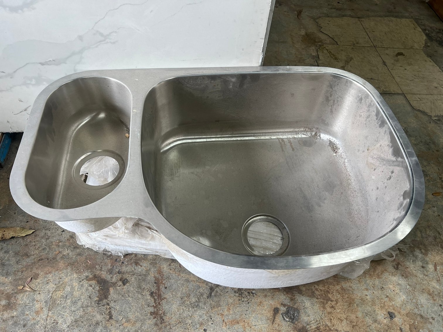 Image for MACHINERY, EQUIPMENT, BOX TRUCK ++ ABSOLUTE