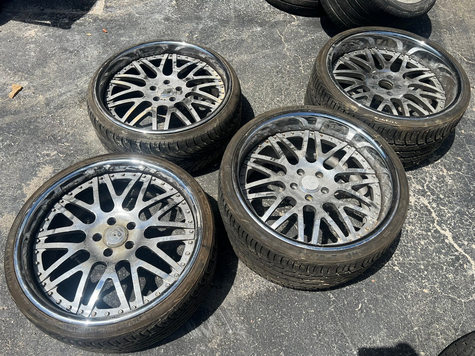 Image for MACHINERY, EQUIPMENT, BOX TRUCK ++ ABSOLUTE