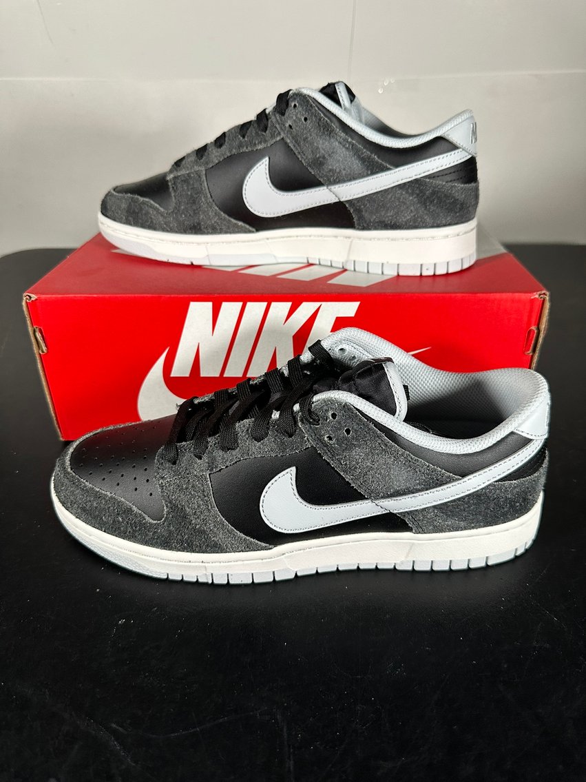 Image for COMICS, FUNKOS, NIKE / JORDAN SNEAKERS & MORE