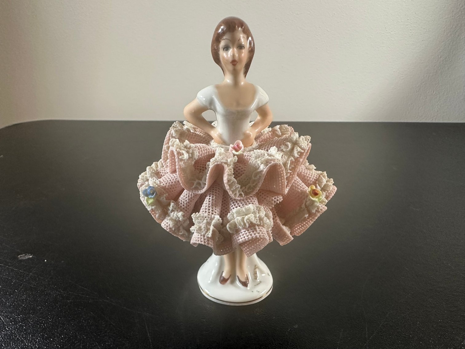 Image for ESTATE AUCTION - ARTWORK, GLASS & MORE