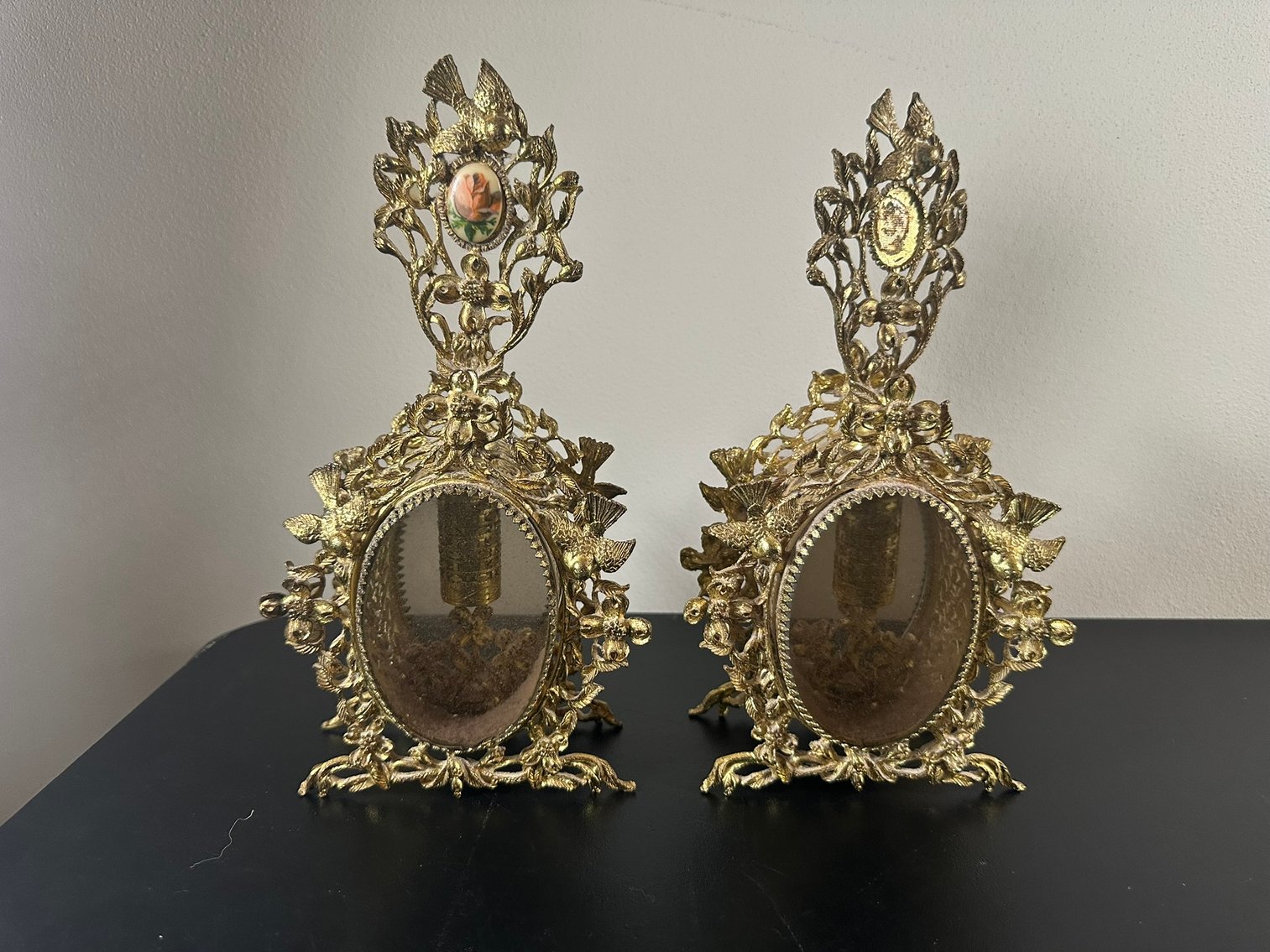 Image for ESTATE AUCTION - ARTWORK, GLASS & MORE