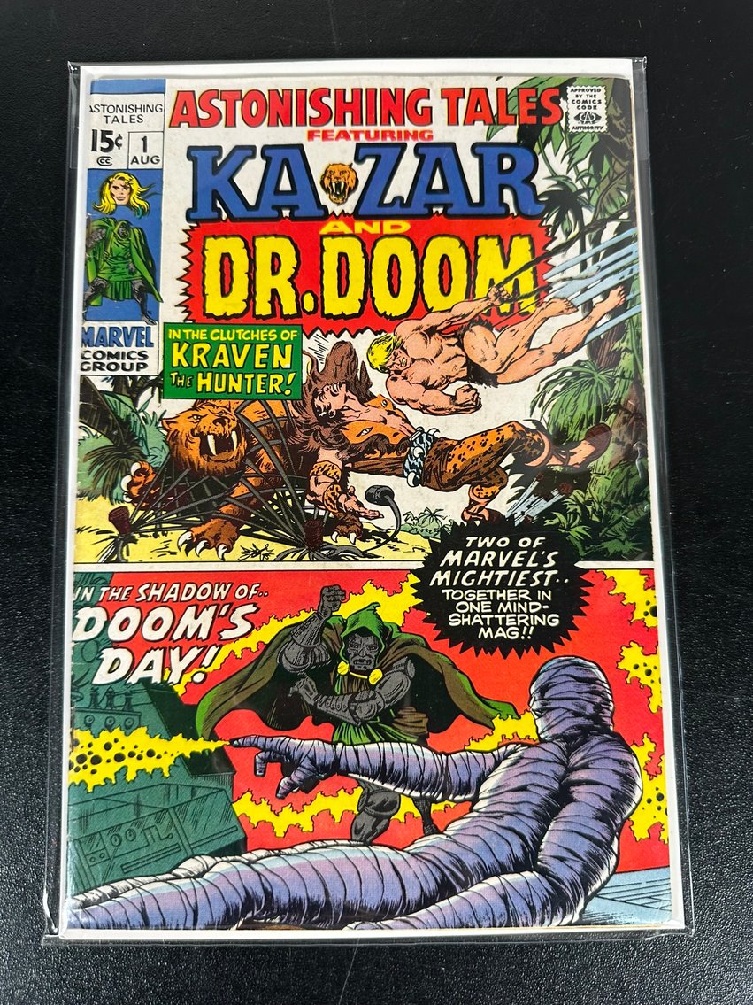 Image for COMICS & COLLECTIBLES - 400+ LOTS