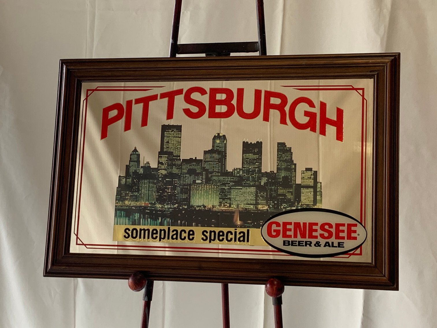 Image for BEER MEMORABILIA - NEON SIGNS, MIRRORS, GLASSWARE - ABSOLUTE