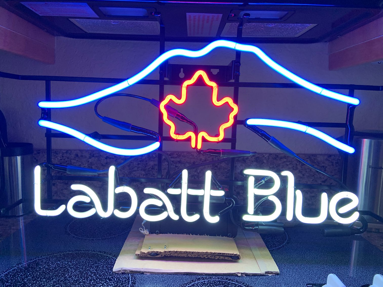 Image for BEER MEMORABILIA - NEON SIGNS, MIRRORS, GLASSWARE - ABSOLUTE