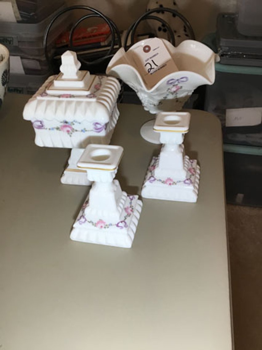 Image for QUALITY VINTAGE FURNITURE AND COLLECTIBLES - ONLINE ONLY