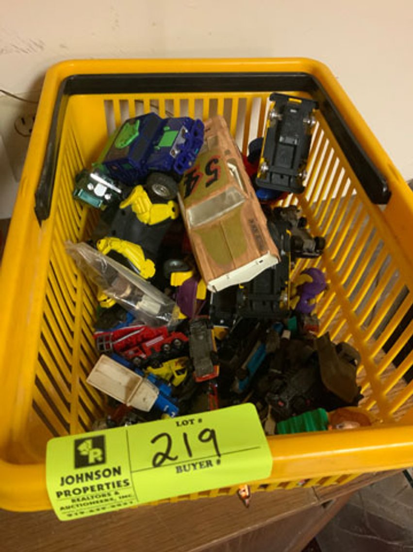 Image for Large Online Only Personal Property !