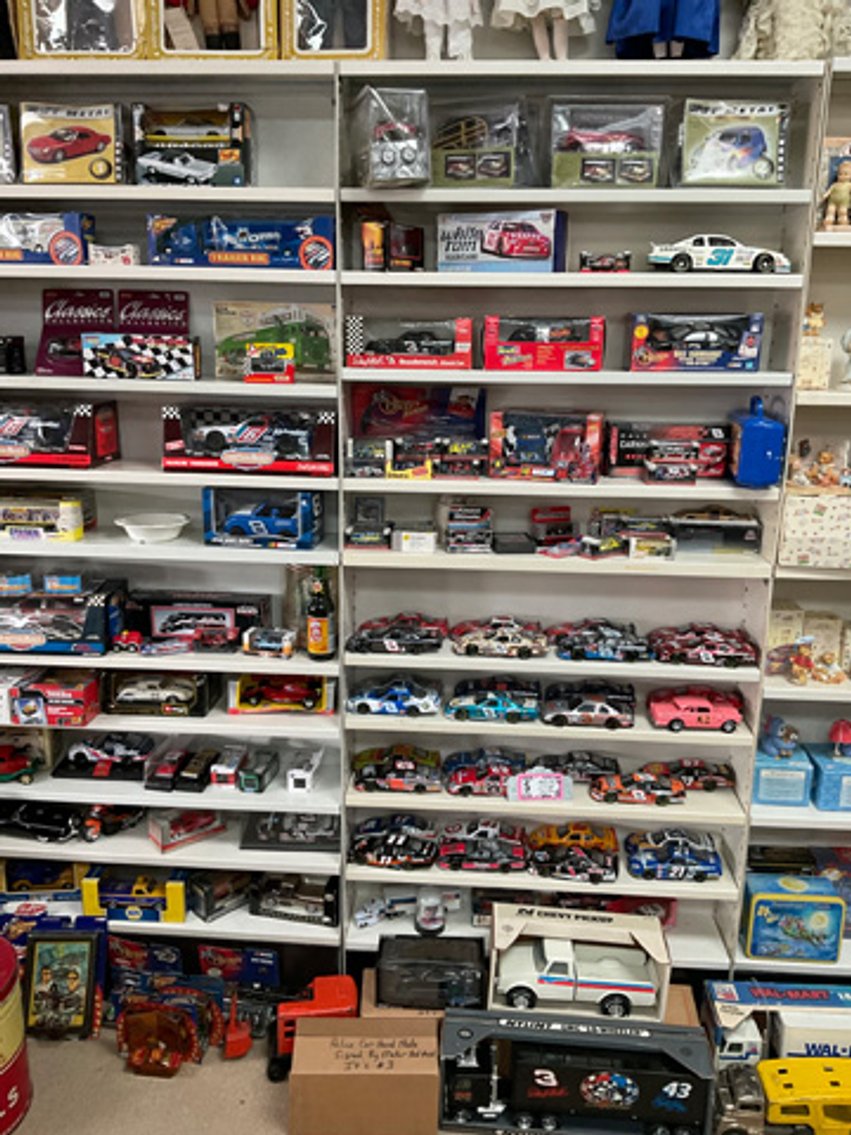 Image for Things from the Past Antiques and Collectibles!