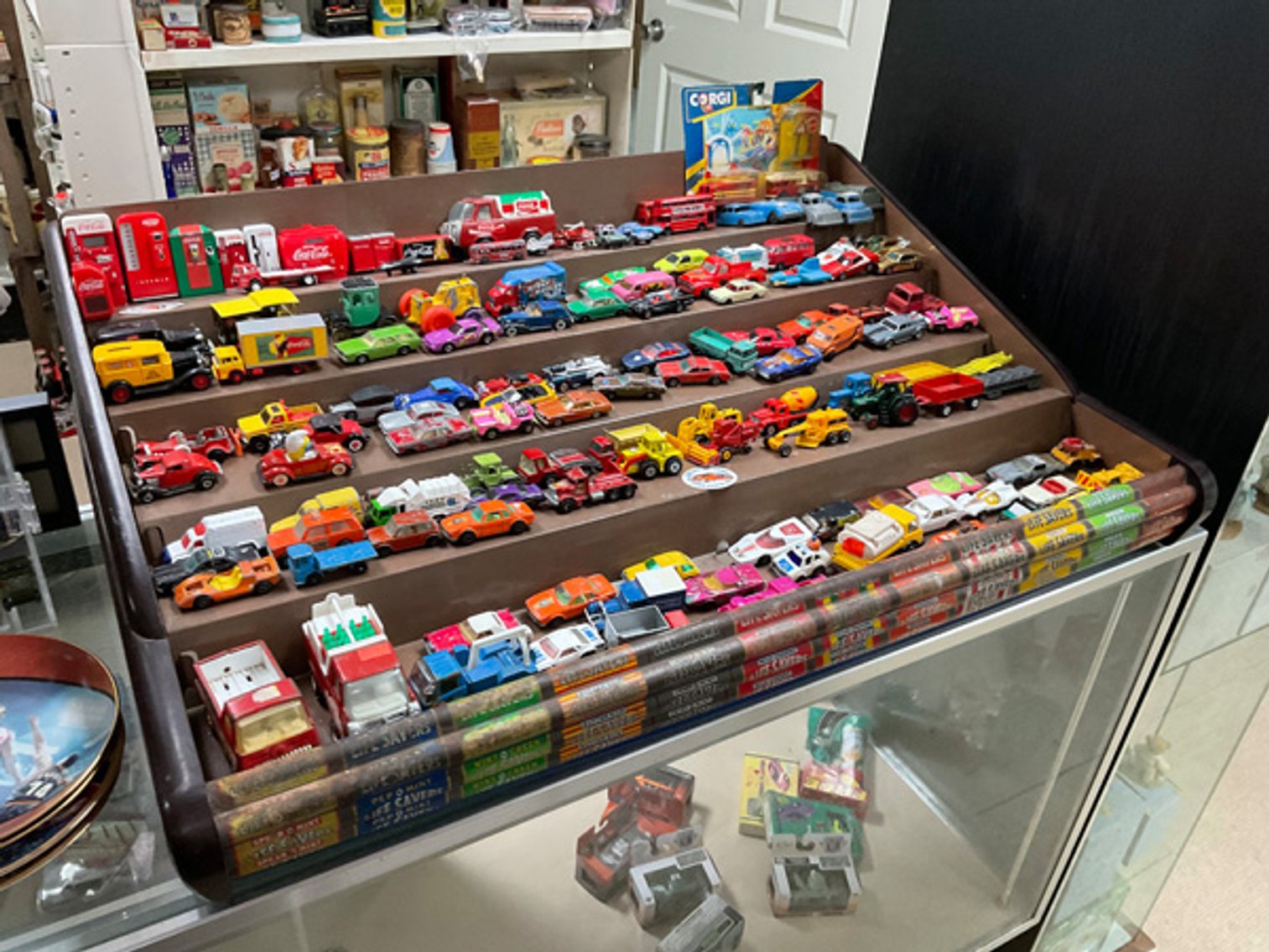 Image for Things from the Past Antiques and Collectibles!