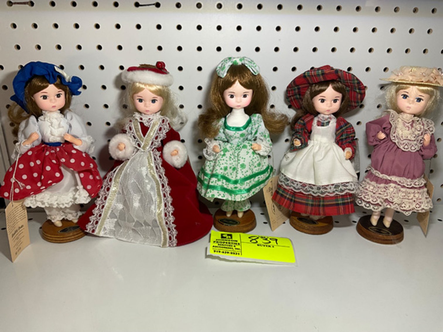 Image for Round 2: Things from the Past Antiques & Collectibles