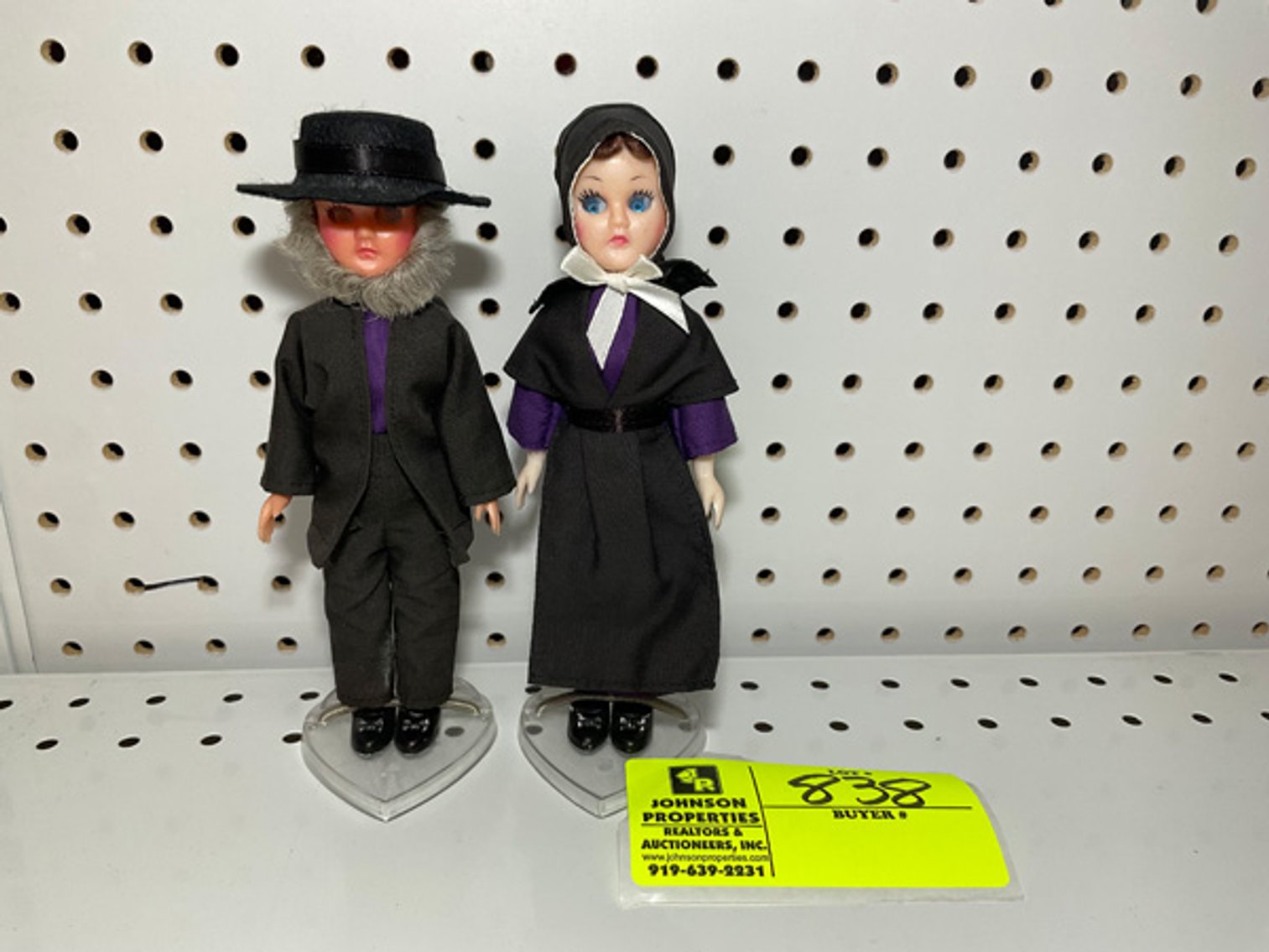 Image for Round 2: Things from the Past Antiques & Collectibles