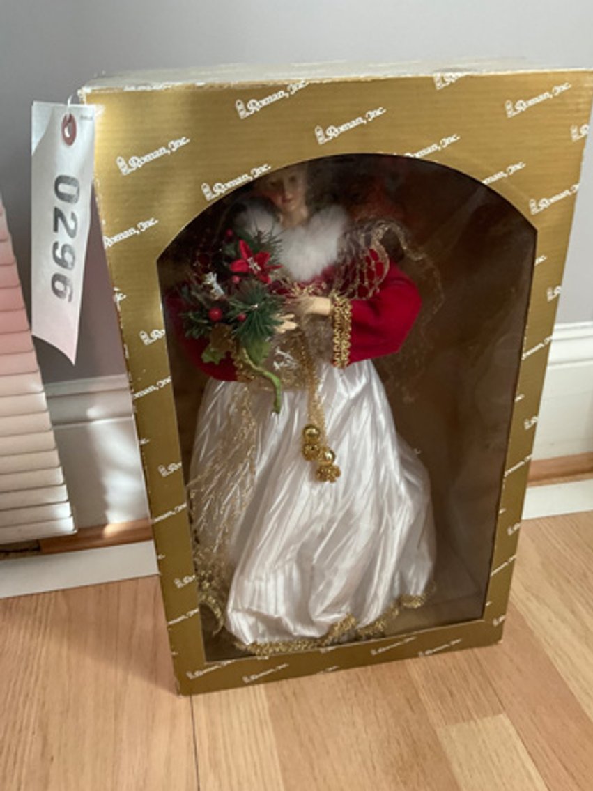 Image for Large Collection of Fine Furnishings