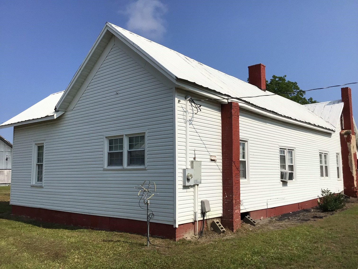 Image for Large Farmhouse located on nearly 2 acres in Johnston County!