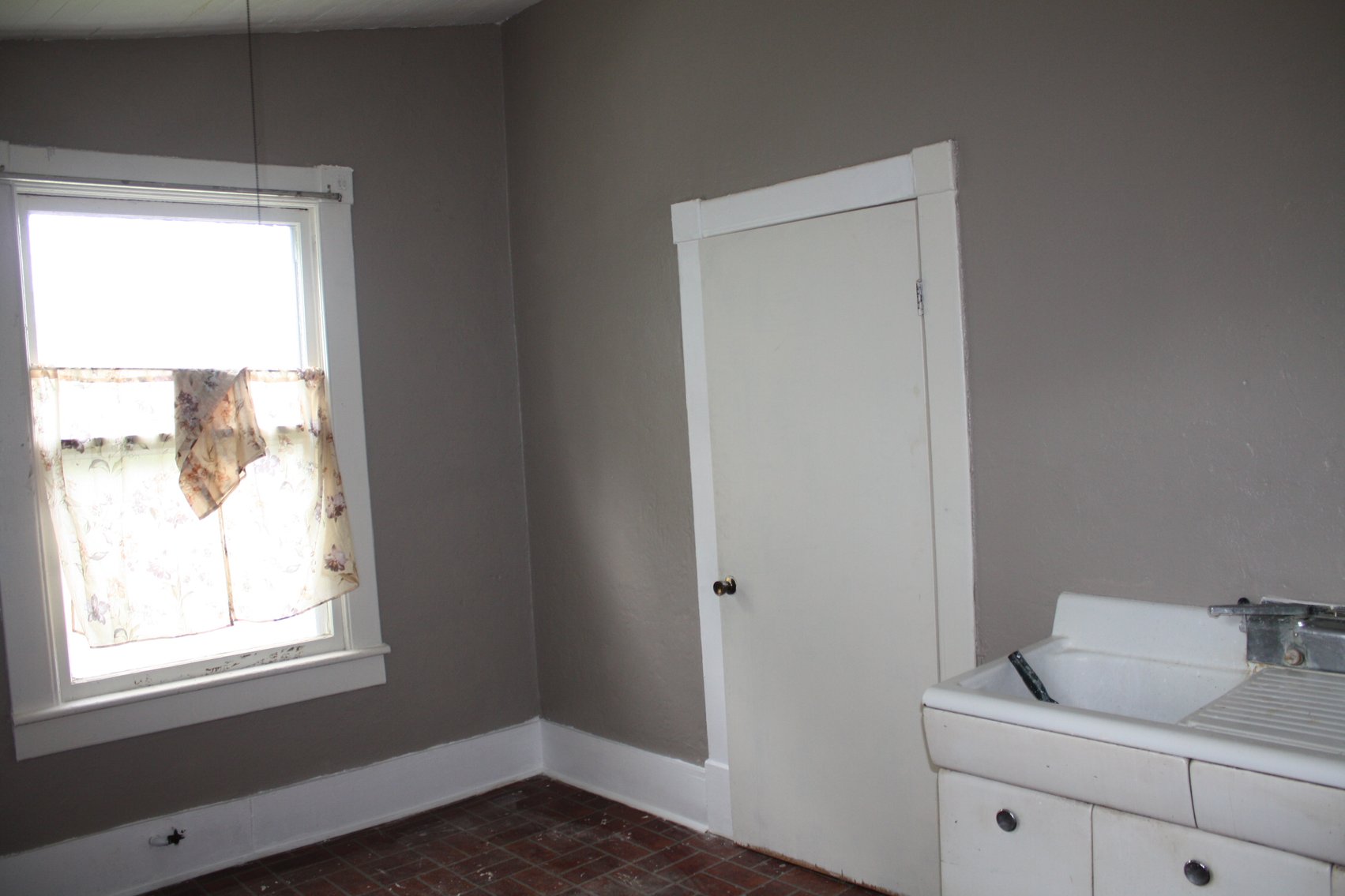 Image for 5 Bedroom / 3 Bathroom Victorian Style Home in Americus, GA