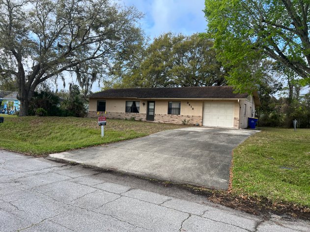 Image for Edgewater, FL: 3BR/ 2BA Home & 1979 Chevrolet Corvette