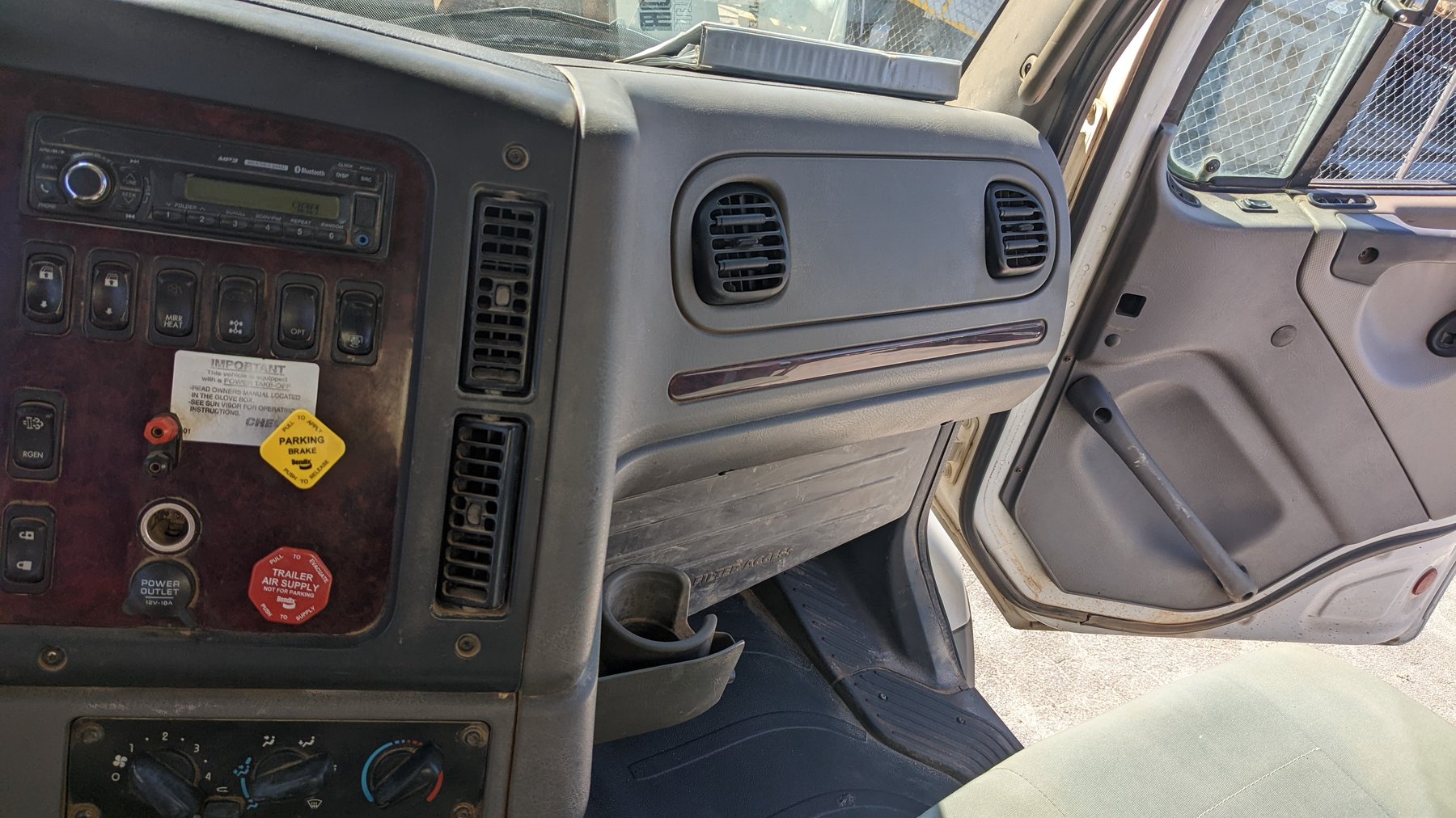 Image for Spartanburg, SC: Volumetric Concrete Mixer on Freightliner Severe Duty Truck in Online Auction