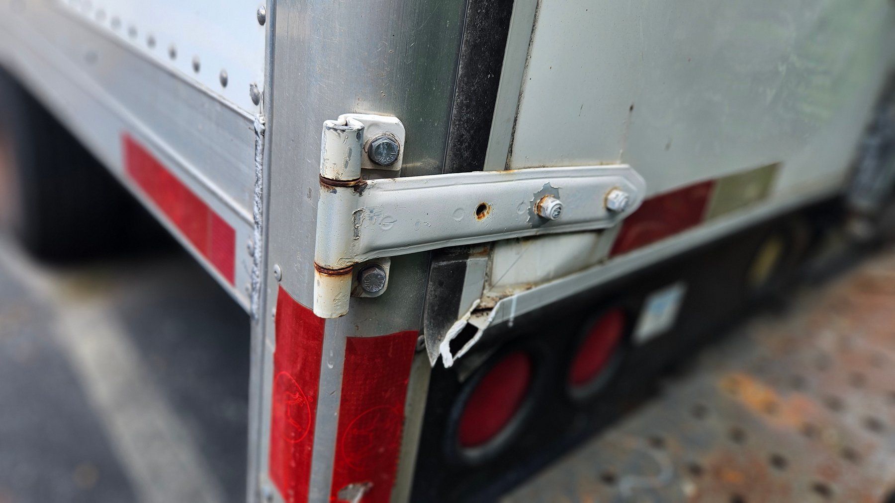 Image for Riviera Beach, FL: Box Van and Enclosed Trailer