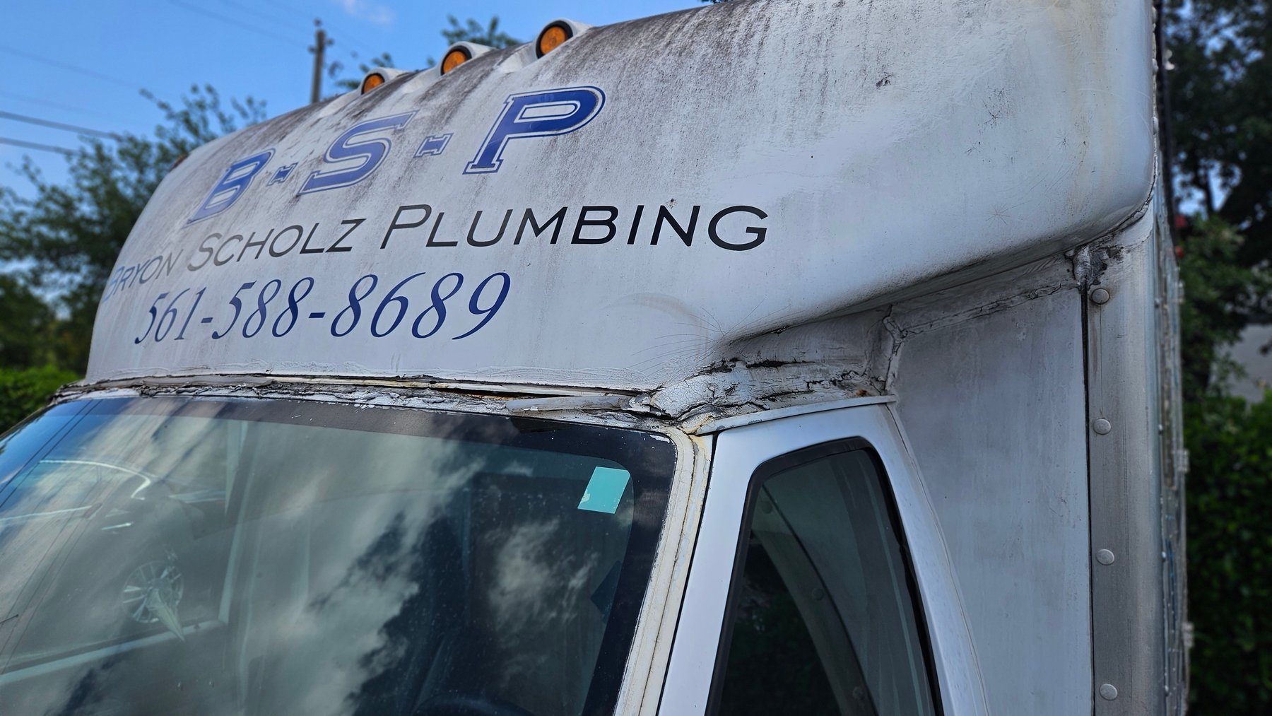 Image for Riviera Beach, FL: Box Van and Enclosed Trailer