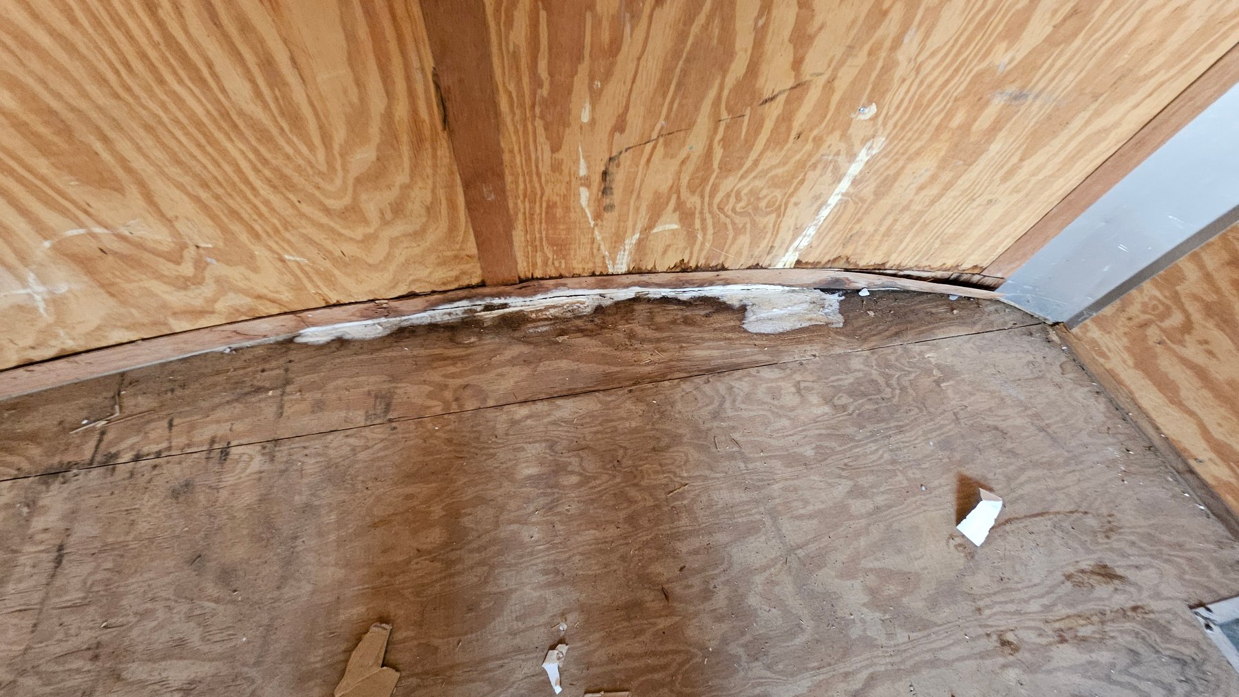 Image for Riviera Beach, FL: Box Van and Enclosed Trailer