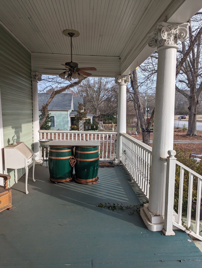 Image for Fayetteville, GA: Complete Decor and Furnishings of Former Wedding and Small Event Facility