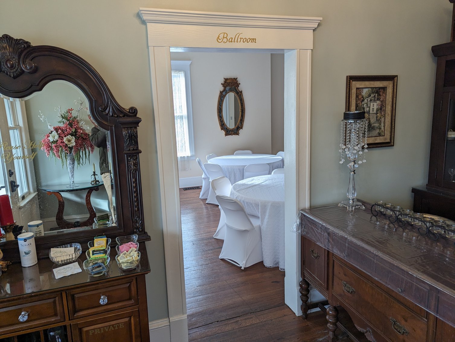 Image for Fayetteville, GA: Complete Decor and Furnishings of Former Wedding and Small Event Facility